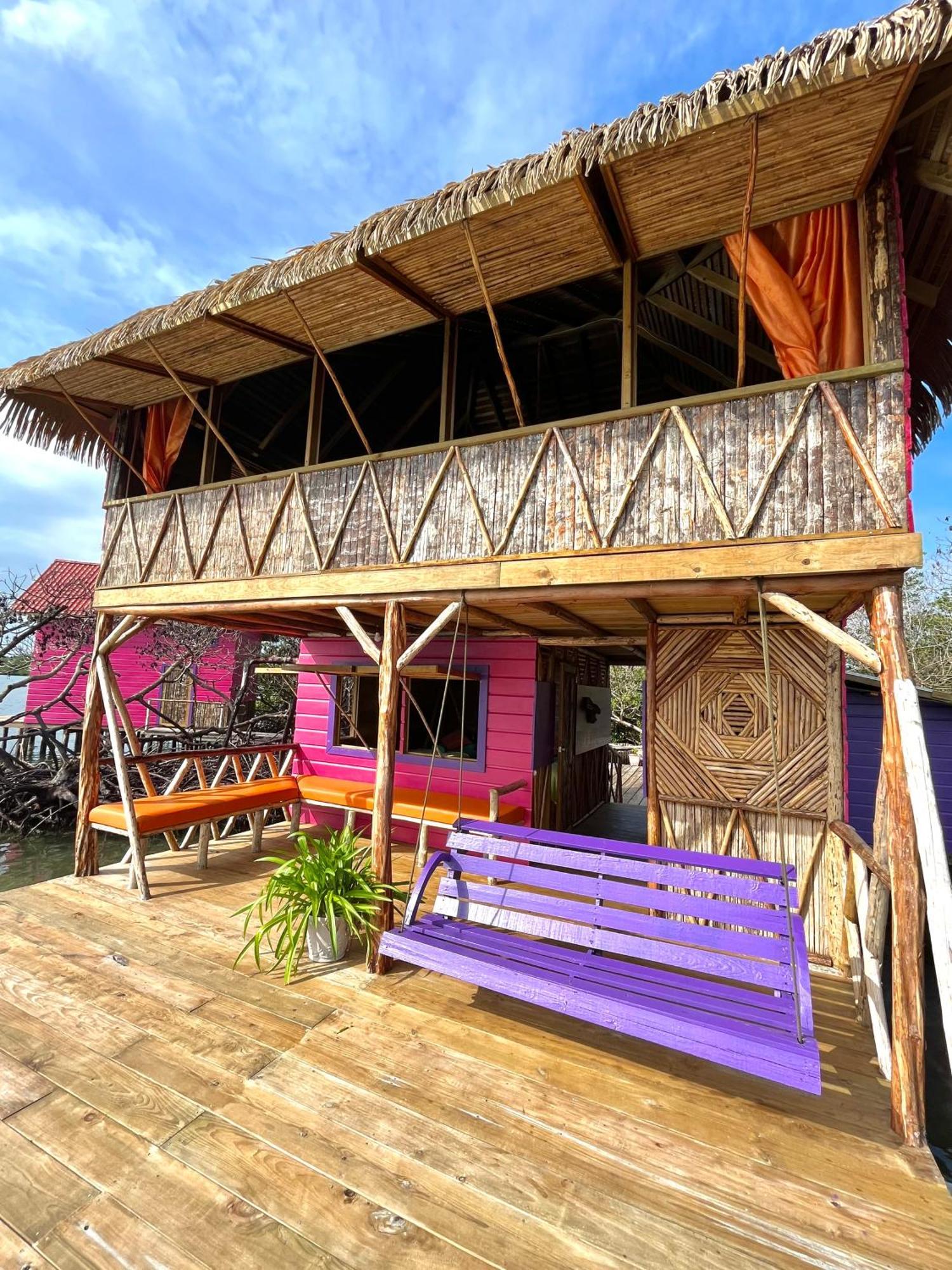 Urraca Monkey Island Eco Resort (Adults Only) Punta Laurel Exterior foto