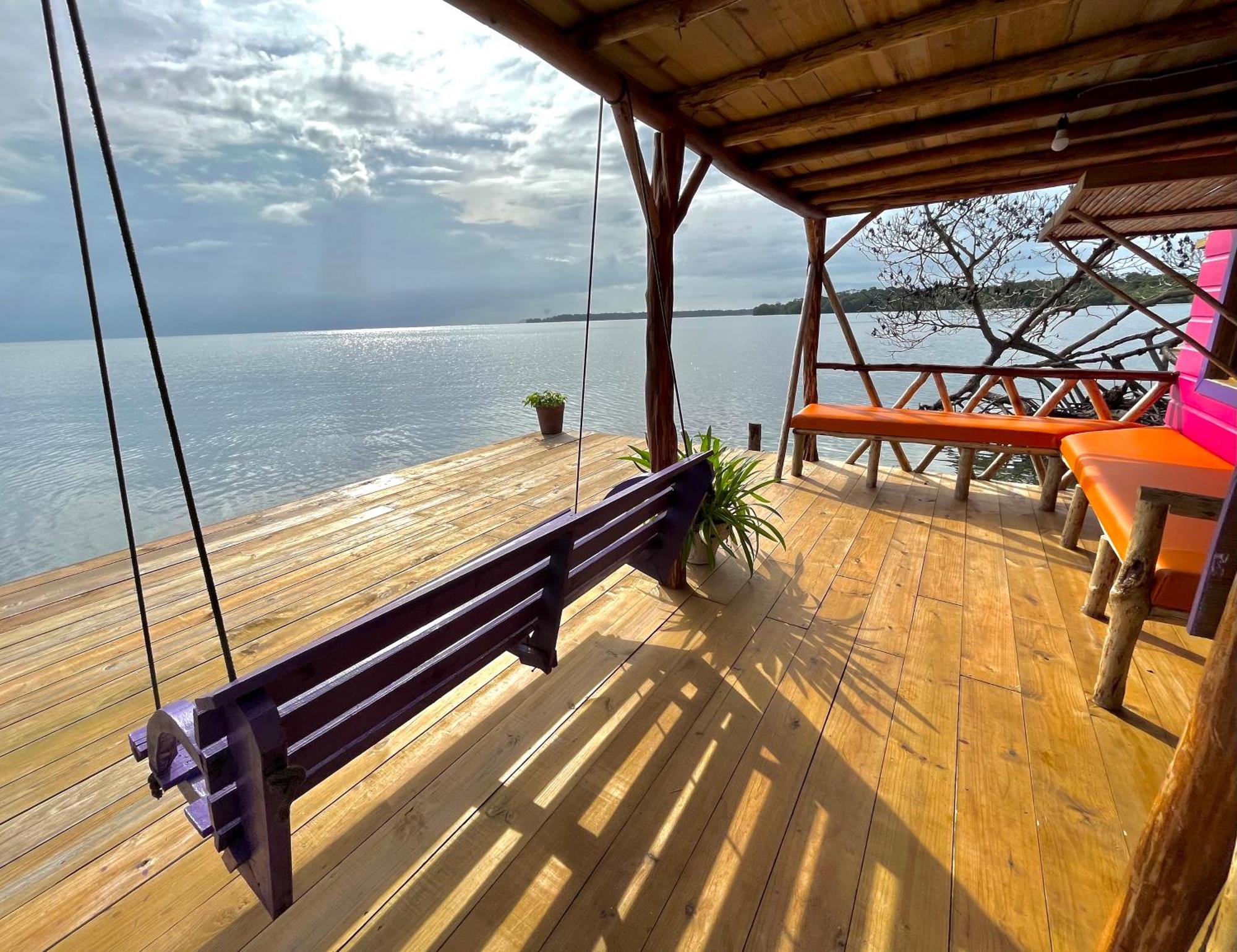 Urraca Monkey Island Eco Resort (Adults Only) Punta Laurel Exterior foto