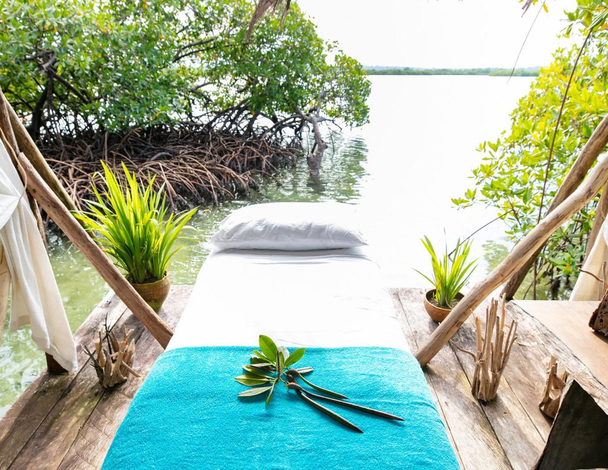 Urraca Monkey Island Eco Resort (Adults Only) Punta Laurel Exterior foto
